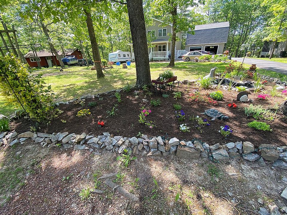 2nd image of 116 Greenwood Ct