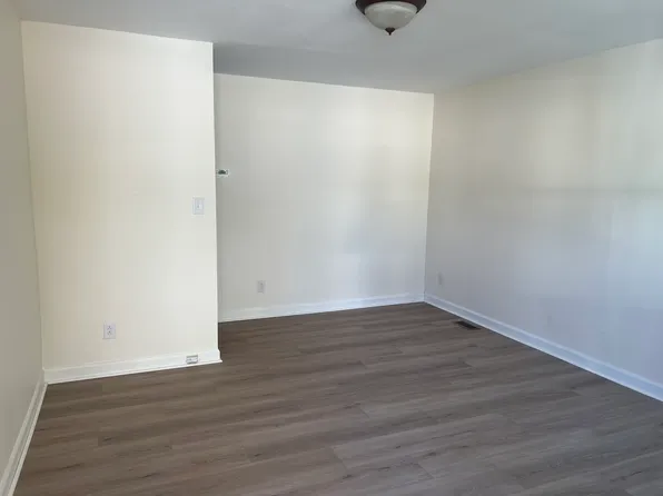 118 Earnhardt Ave APT 1, Salisbury, NC 28144