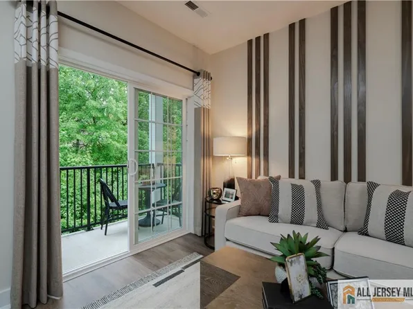 29106 Radford Ct, Monroe Township, NJ 08831