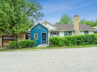 3513 Highland Dr, Island Lake, IL 60042