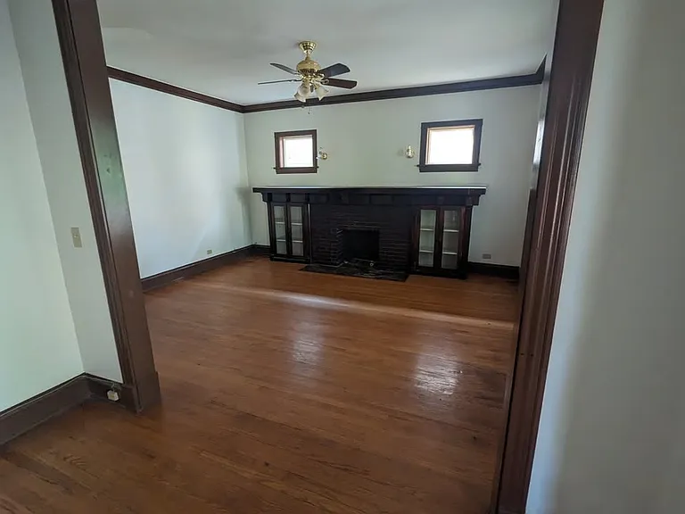 6215 S Eberhart Ave #2 — Photo 6