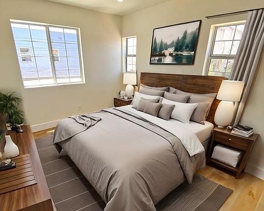 5th image of 3930 Montclair St #1-2