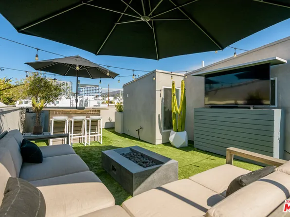 1244 1/2 Gordon St, Los Angeles, CA 90038