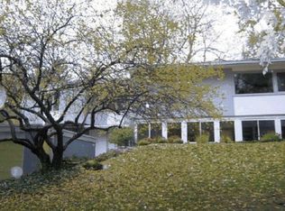 447 Hilldale Dr, Ann Arbor, MI