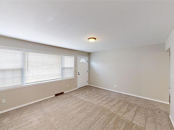 5th image of 2128 Dawn Pl