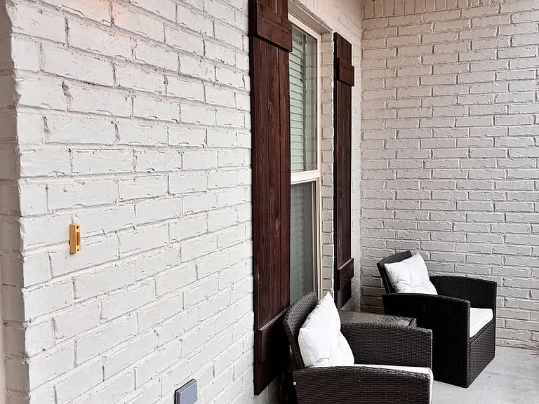 424 Walker Cir — Photo 2