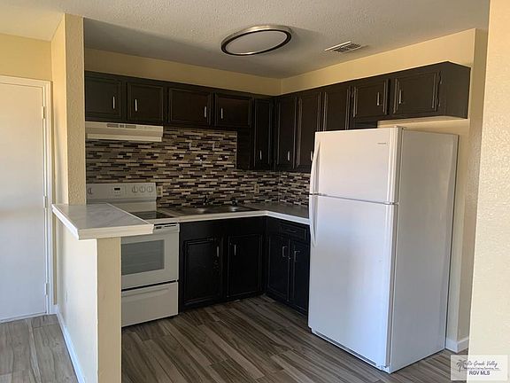 2nd image of 1162 Squaw Valley Dr