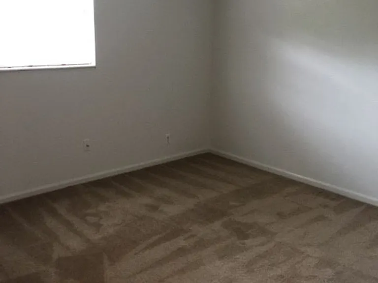 110 Ray Ave — Photo 5