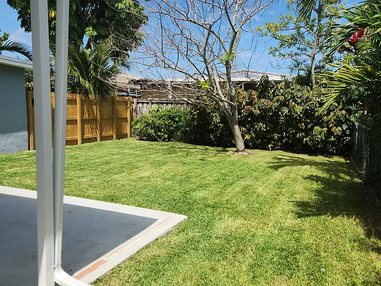 3635 SW 88th Ct — Photo 2