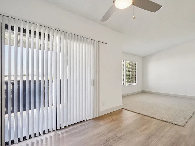 Hensley at Corona Pointe — Photo 14
