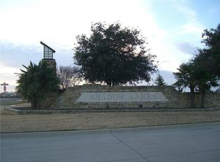 1000 Crystal Lake Dr, Wills Point, TX 75169