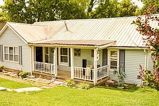 2nd image of 707 Eastland St
