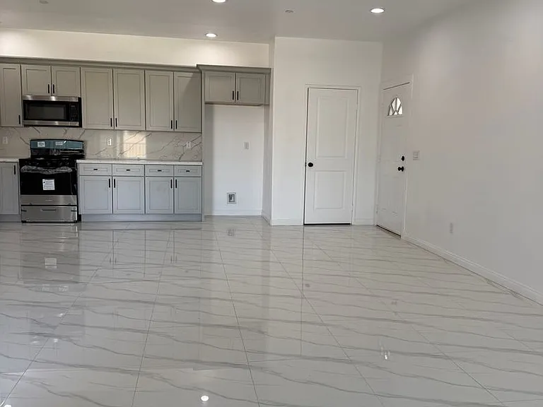16220 Arrow Blvd — Photo 23