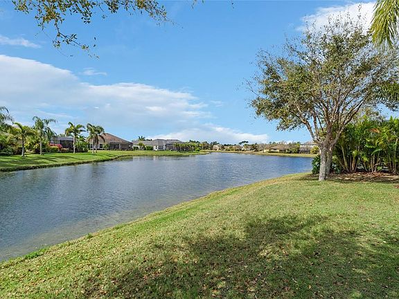 3rd image of 12187 LONGVIEW LAKE CIRCLE