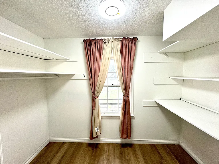 2686 Greenmill Dr — Photo 56