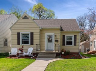 2420 D Ave NE, Cedar Rapids, IA 52402