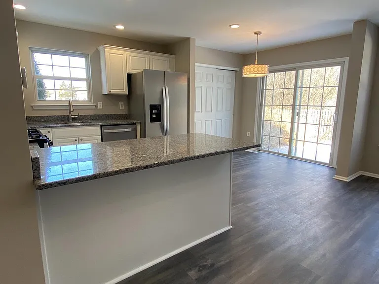 105 Hearthstone Ln — Photo 10
