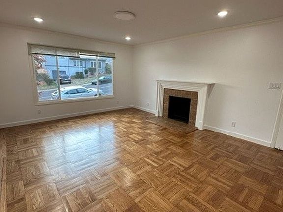 3rd image of 250 Longford Dr