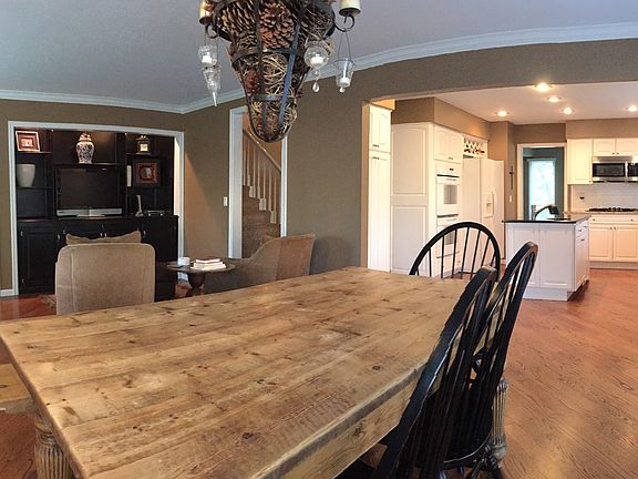 2nd image of 8423 E Greenbriar Ct