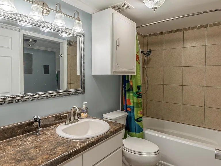 510 E Gillespie St #B9 — Photo 18