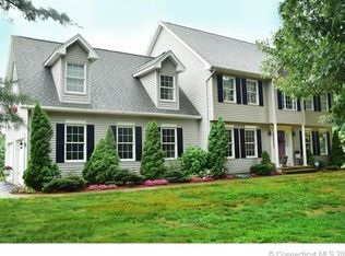 825 Mountain Rd, Suffield, CT 06078