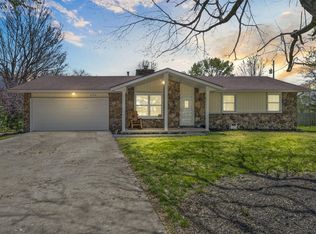 2554 S Collinson Ave, Springfield, MO 65804