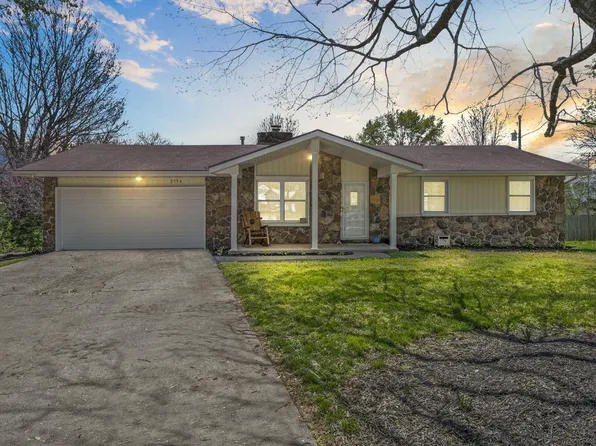 2554 S Collinson Avenue, Springfield, MO 65804