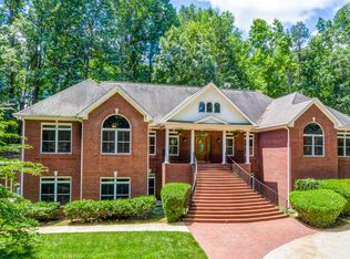 360 Glen Lake Dr, Hoschton, GA 30548