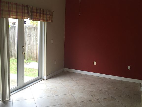 3rd image of 1250 NE 41st Ave