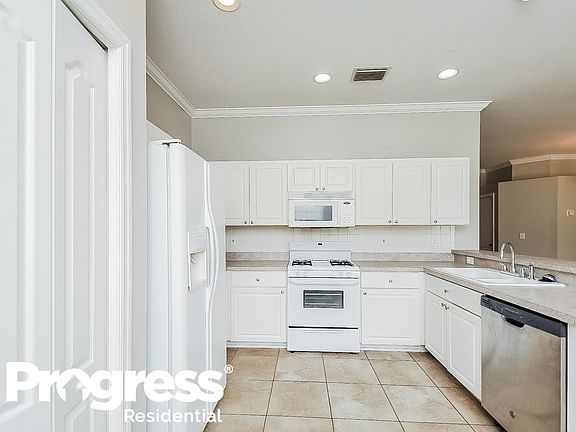 5th image of 7816 Monarch Garden Cir
