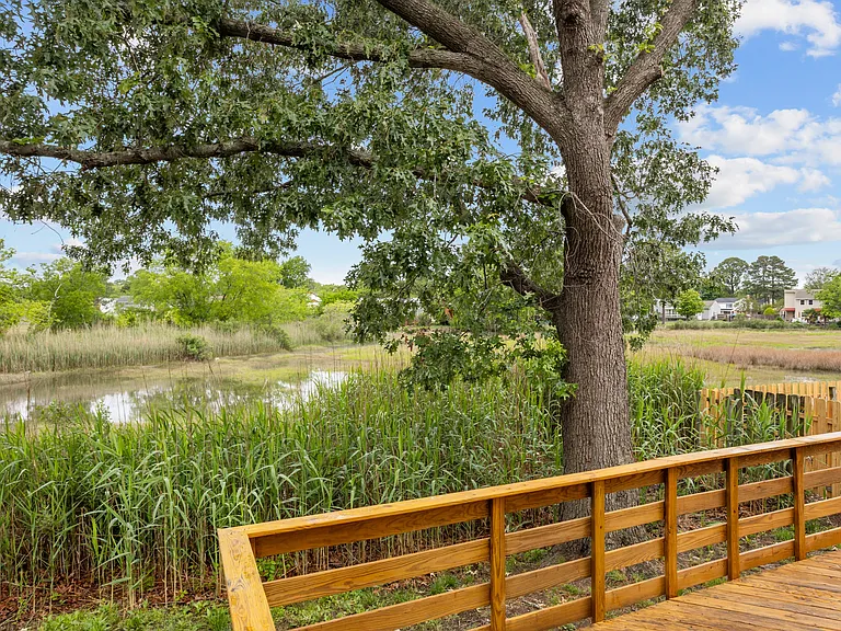 913 Laredo Ct — Photo 30