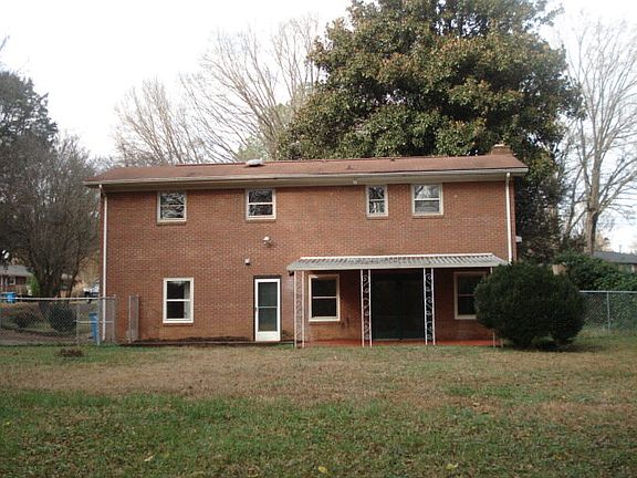 2nd image of 1410 E Colonial Dr