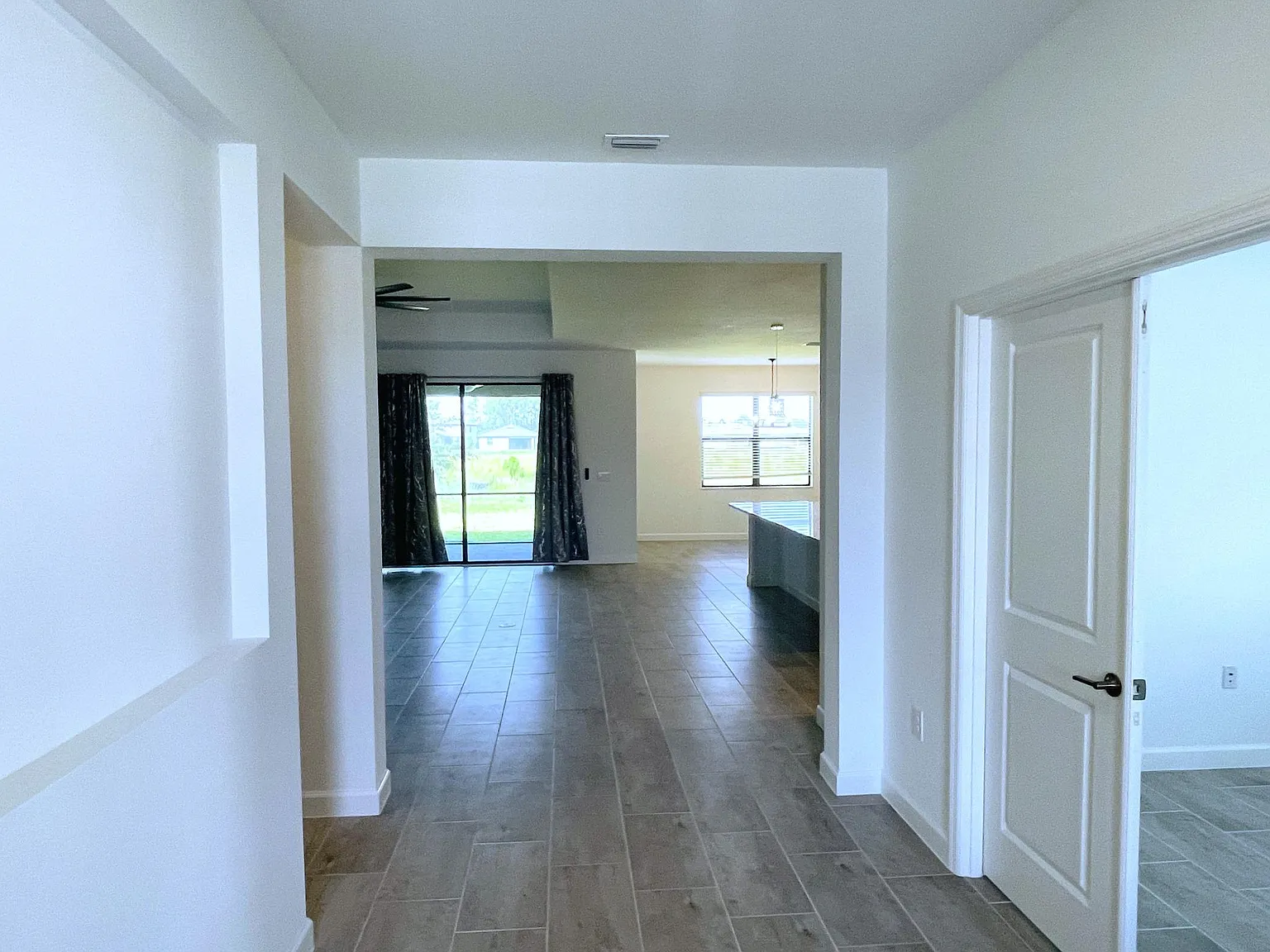 4 bed, 2444 sqft, $3,500 — Photo 2