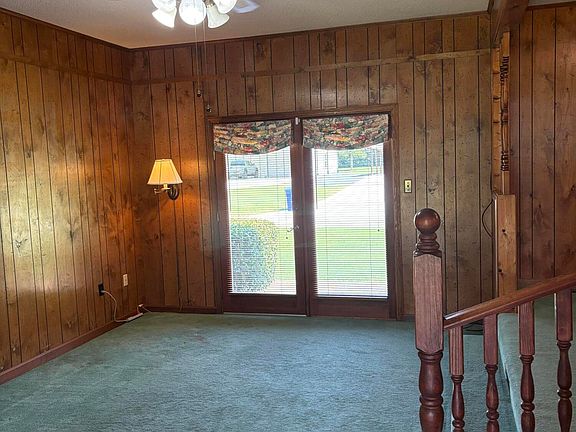 4th image of 458 Maple Cir