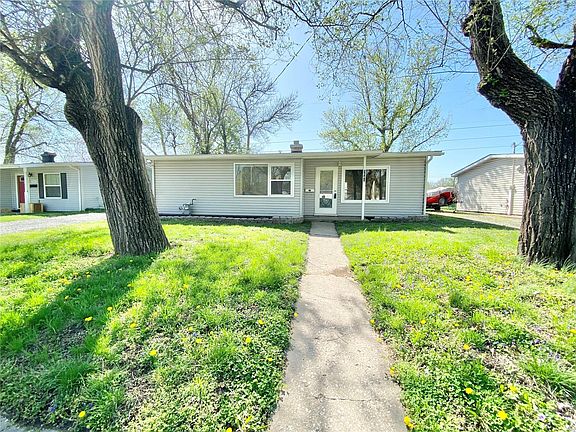 2nd image of 3041 Dale Ave