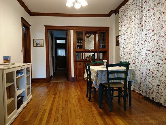 4th image of 3750 N Hermitage Ave #1