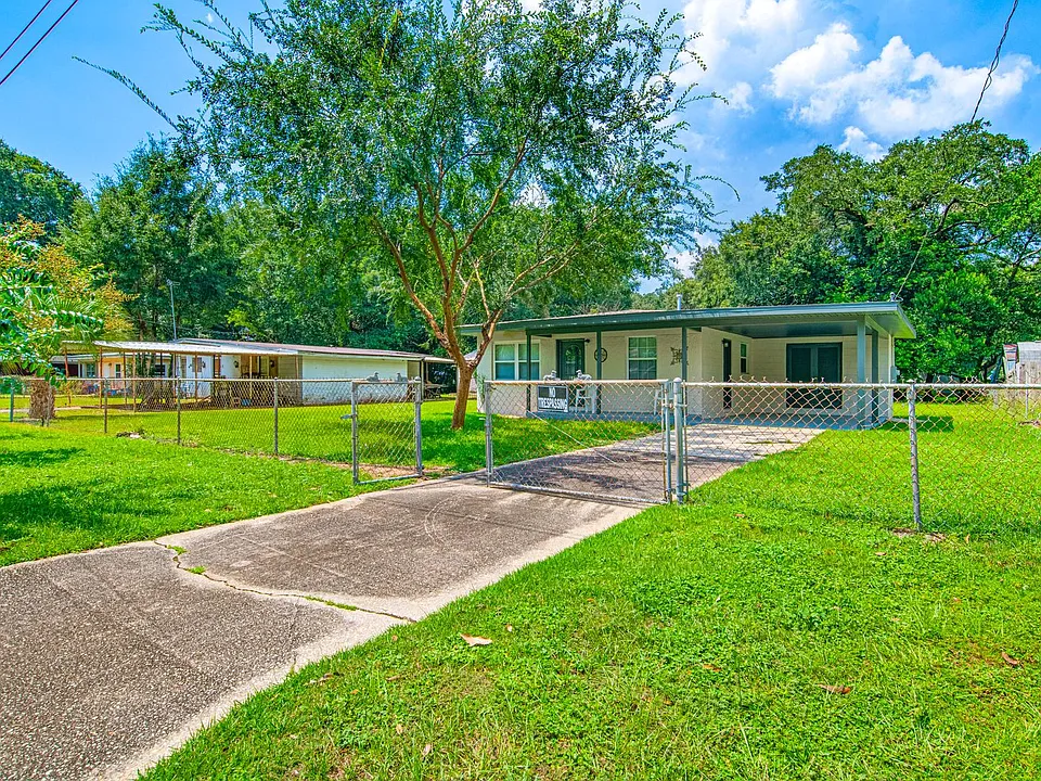 613 Edgecliff Dr