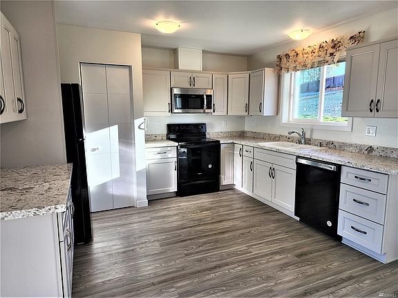 5th image of 234 Fairview St