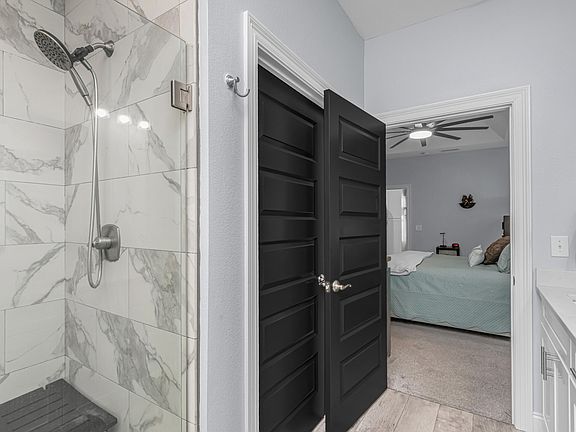 5th image of 2096 Constitution Dr