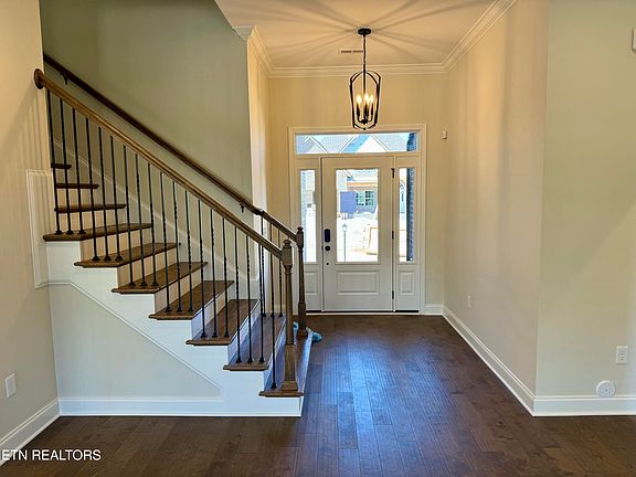 2nd image of 2126 Lantern Park Ln