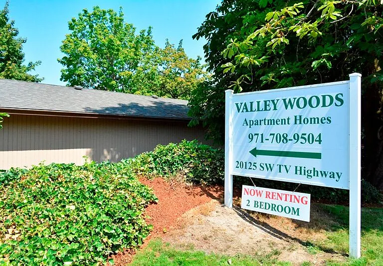 VALLEY WOODS — Photo 15