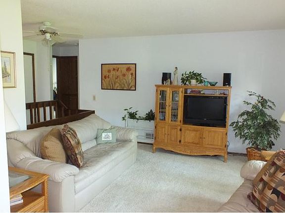 4th image of 4051 Glacier Ln N
