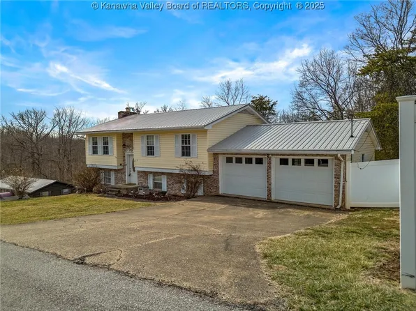 419 Skyline View Dr, Ripley, WV 25271