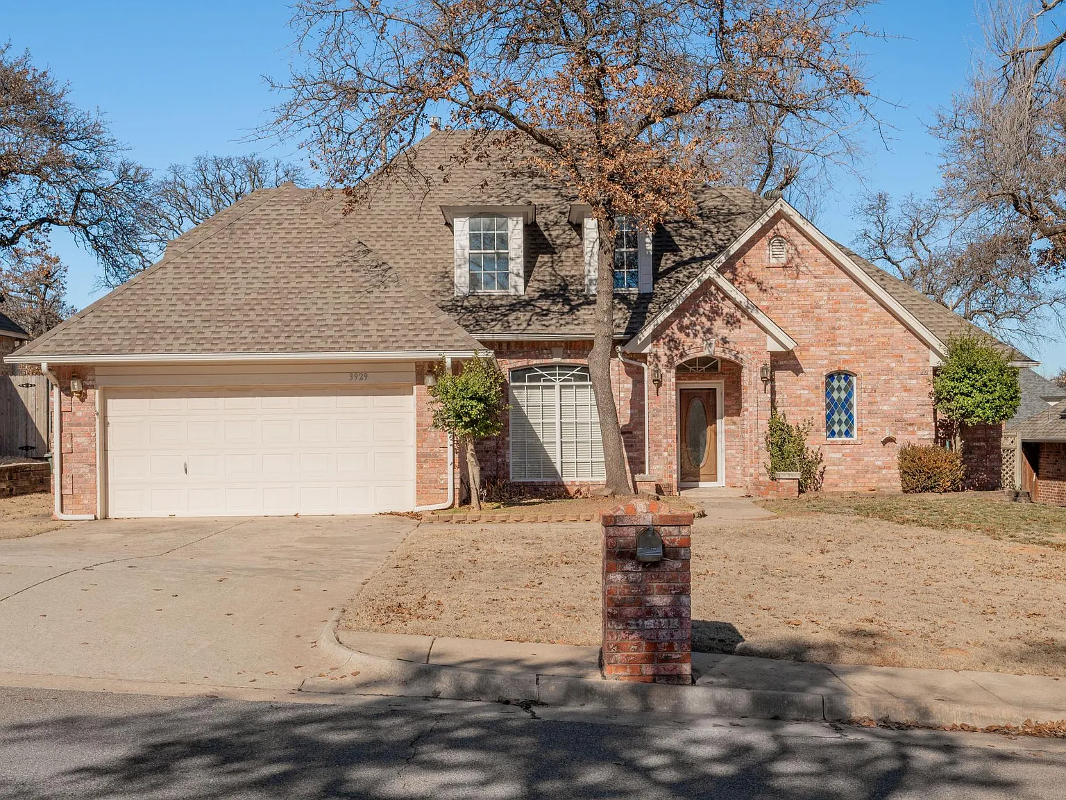 4 bed, 3.5 bath, 2495 sqft, $2,495 — Photo 1