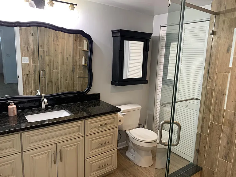 4420 Vincennes Blvd — Photo 11