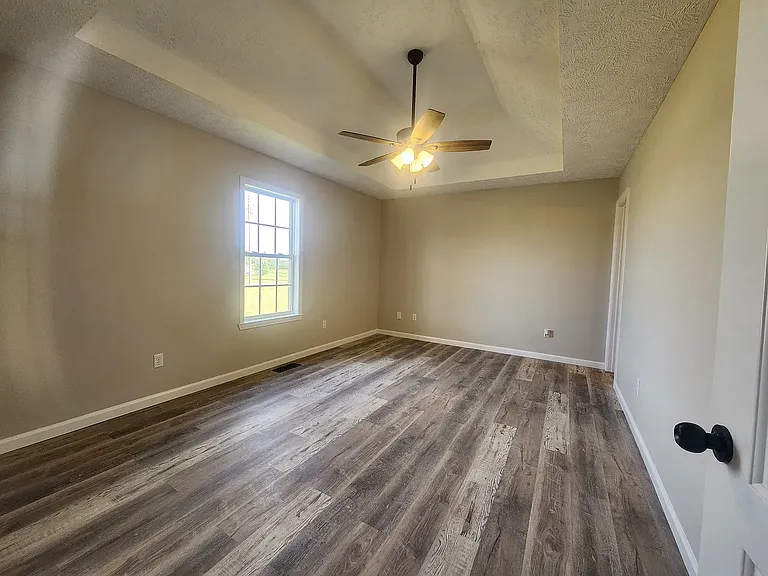 318 Cayenne Dr — Photo 6
