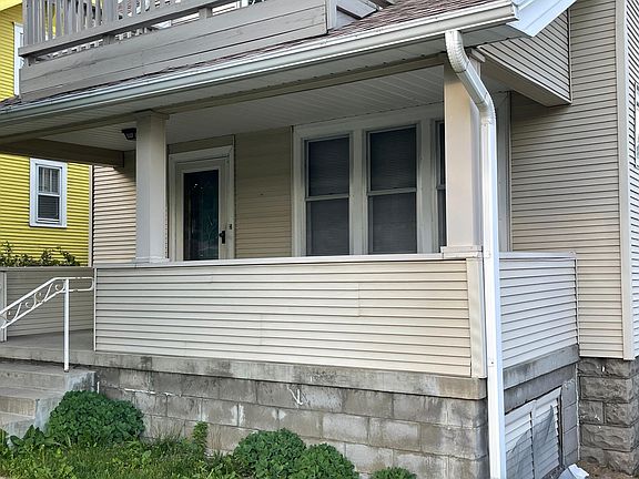 2nd image of 2821 S 32nd Ave #1