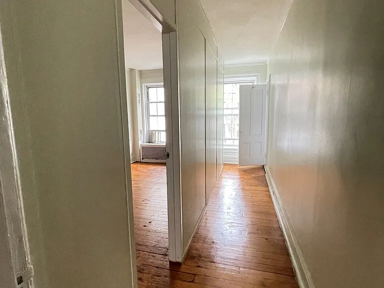 145 E 36th St #4 — Photo 6