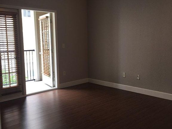 5th image of 300 E South St Unit 3004