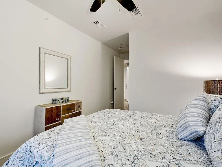 222 West Ave #1911 — Photo 15